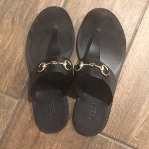 Gucci flat sandals